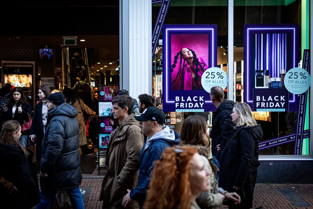 Nederlanders geloven niet meer in Black Friday-kortingen.